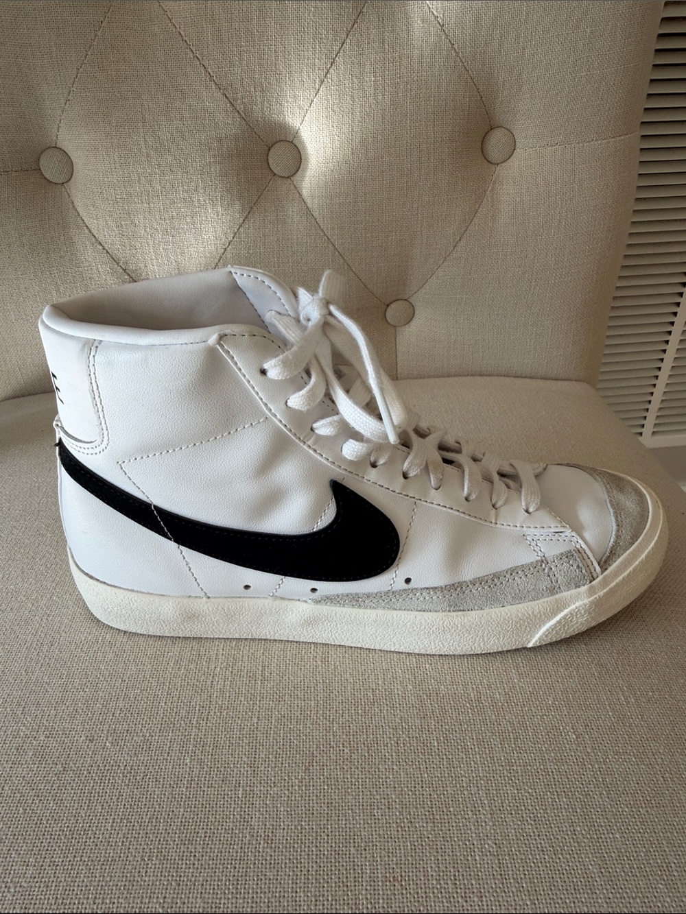 Nike White High-Top Sneakers (Blazers)with Black Swoosh size 8.5 - Picture 10 of 11